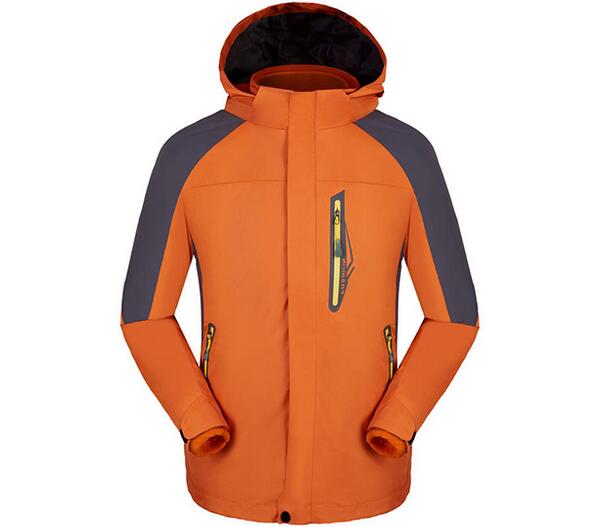 沖鋒衣是什么衣服？沖鋒衣和普通衣服的區(qū)別